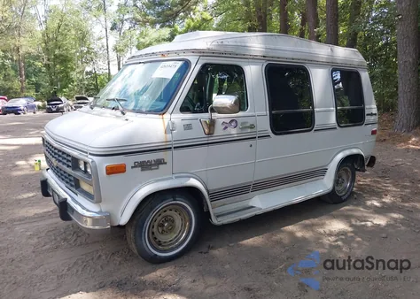 1993 Chevrolet G20 from USA, damaged, VIN 2GBEG25Z8P4137449
